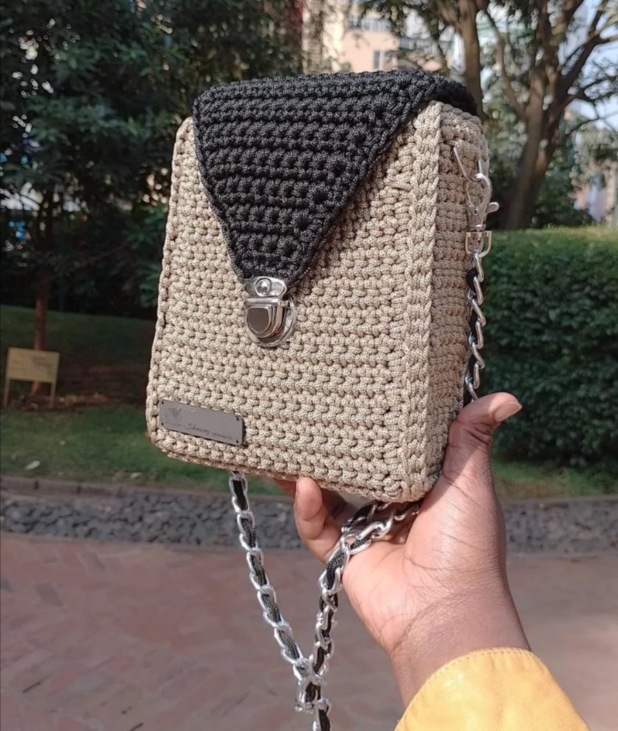 Crochet Crossbody — Sand & Black